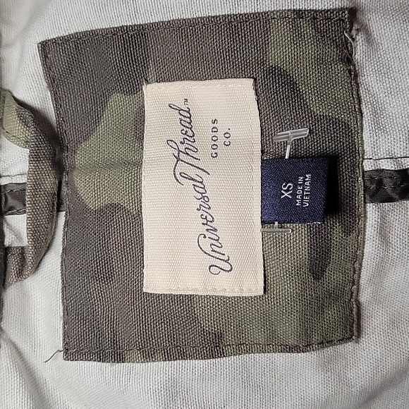 Universal Thread Camo Utility Jacket - Picture 9 of 9